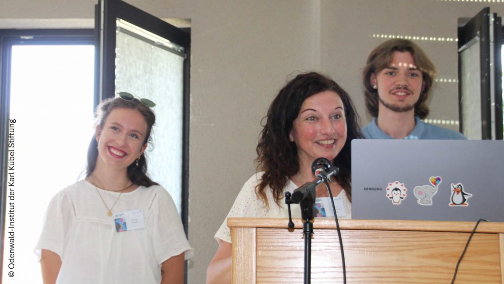 Monika Zimmermann, Danielle Treudler und Jens Achenbach beim Dialog Forum